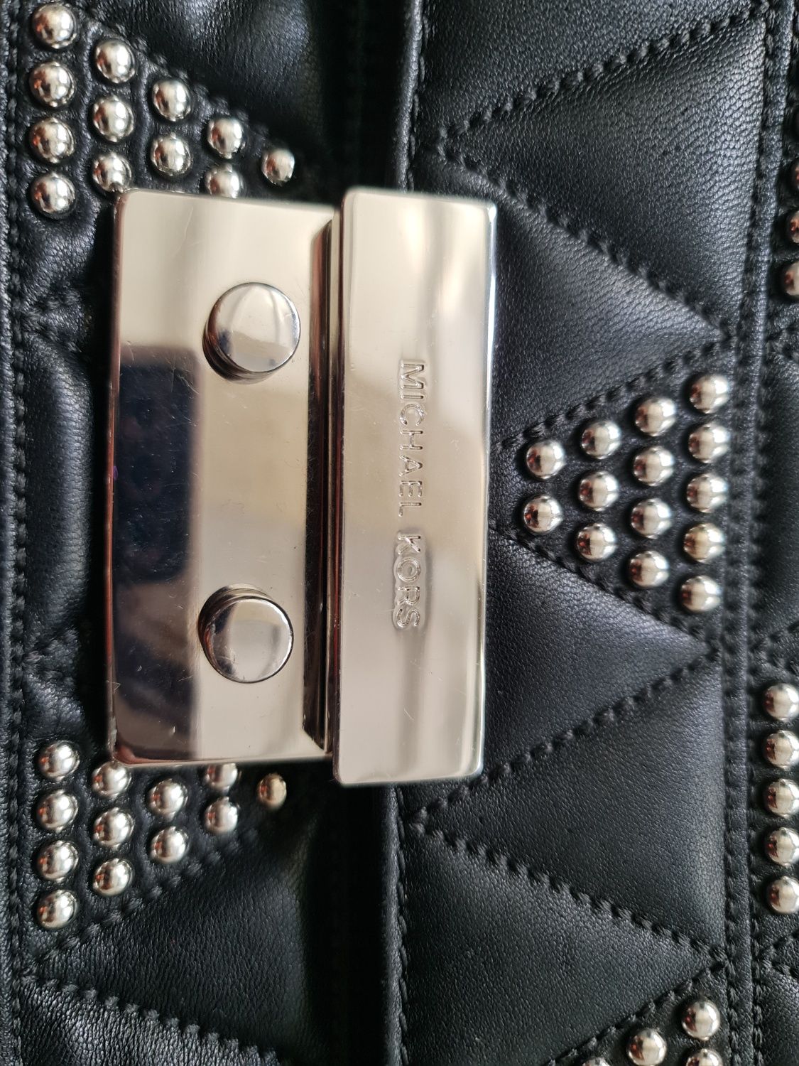 Michael Kors torebka ćwieki jety y2k srebrna skóra naturalna sloan sko