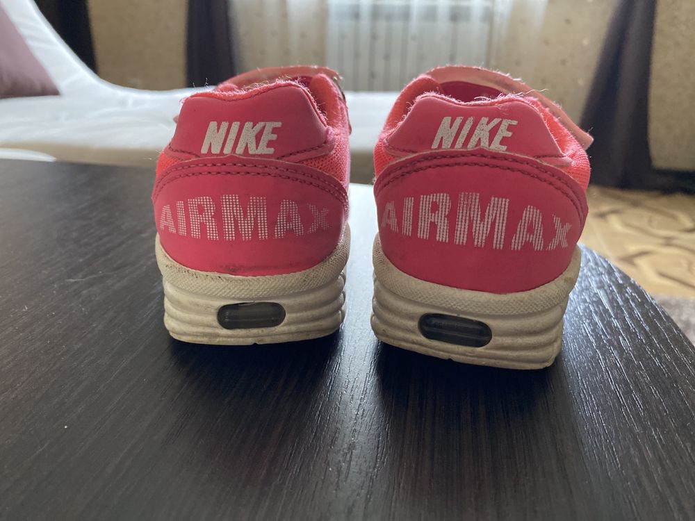 Кроссовки  Nike Airmax 28р.