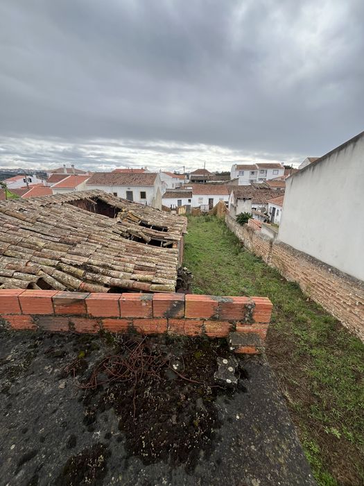 Terreno para construção em ruinas