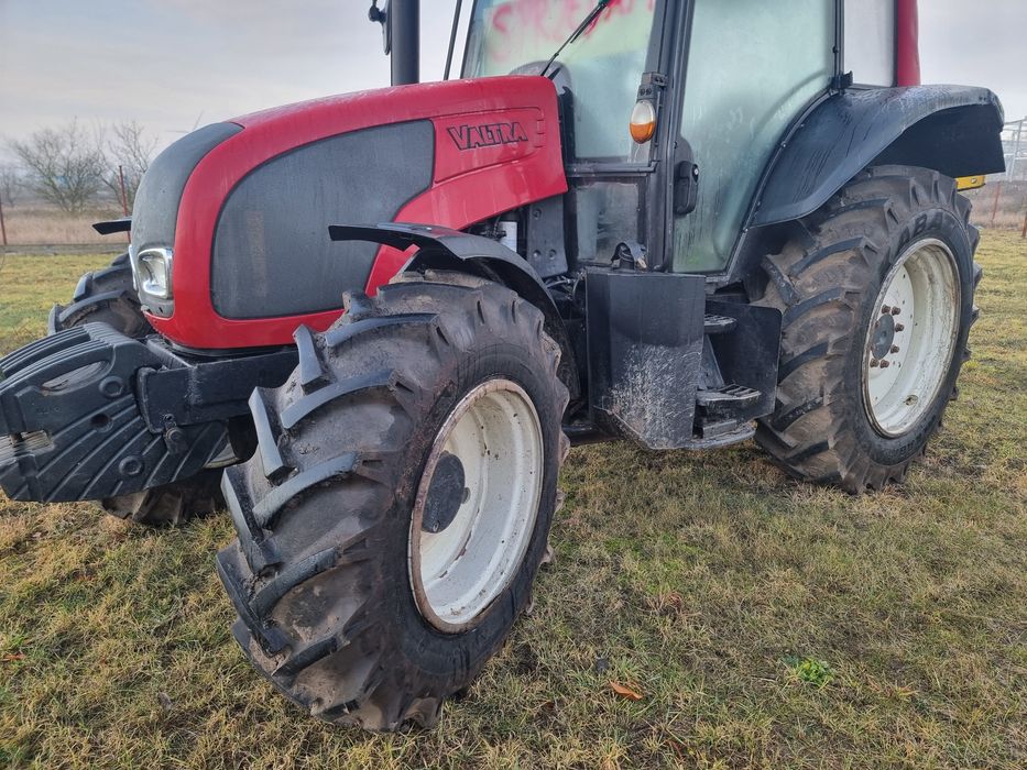 Ciągnik rolniczy Valtra N92F 2010 posiadam też mniejszy Vatra A83 2012
