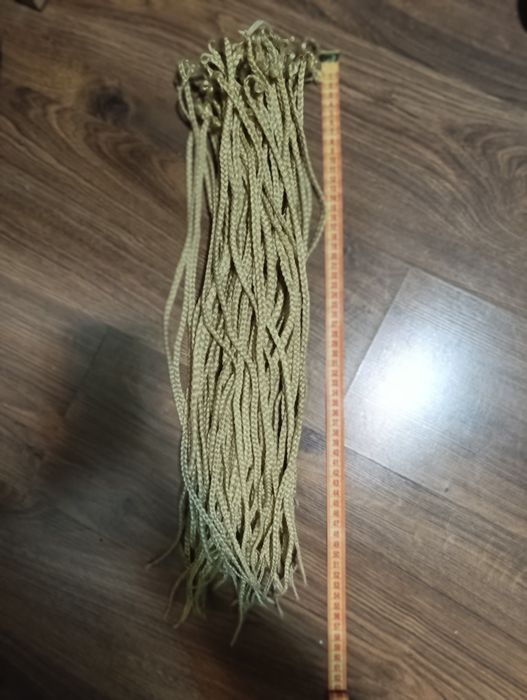 Штучні косички зі зі