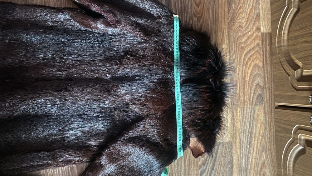 Шуба жіноча з нутрії .