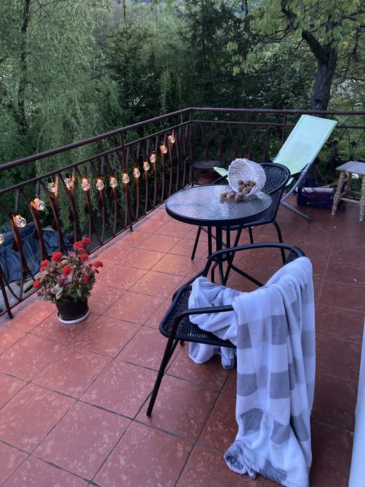 Zaciszny zakatek pod różą koł Lanckorony