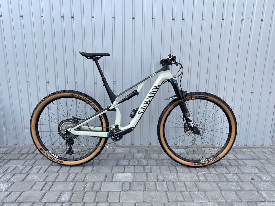 Карбоновий велосипед 2022 Canyon Neuron CF8.0 Fox Розмір Л