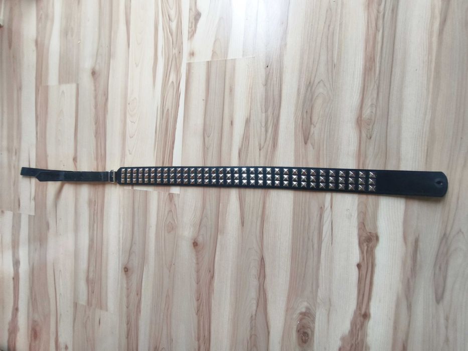 Pasek do gitary z ćwiekami