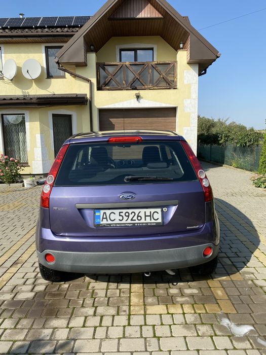 Продаю Ford Fiesta 1.3 2005