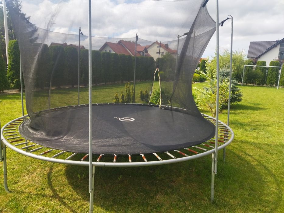 Trampolina duża 370 cm średnicy, nowa siatka i batut.