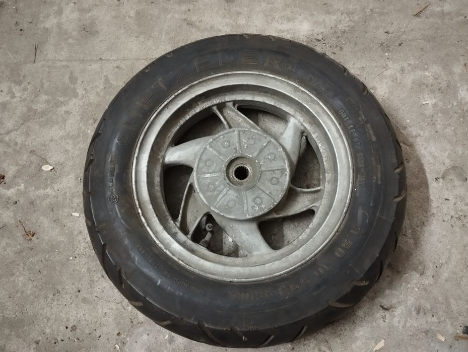 Колесо на скутер