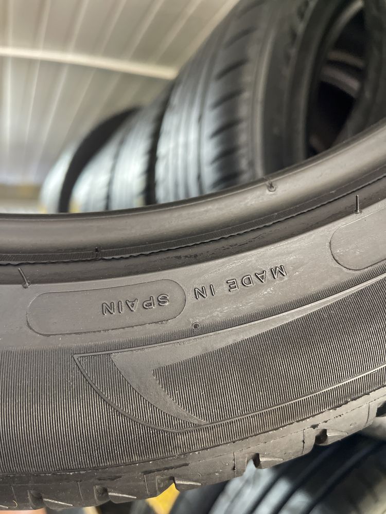 235/45 18 Michelin  2шт