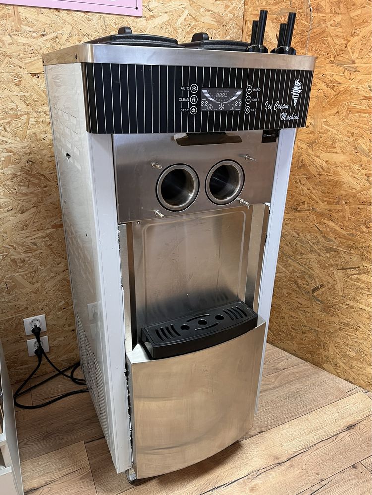 Automat maszyna do lodow wloskich 20-28L /h