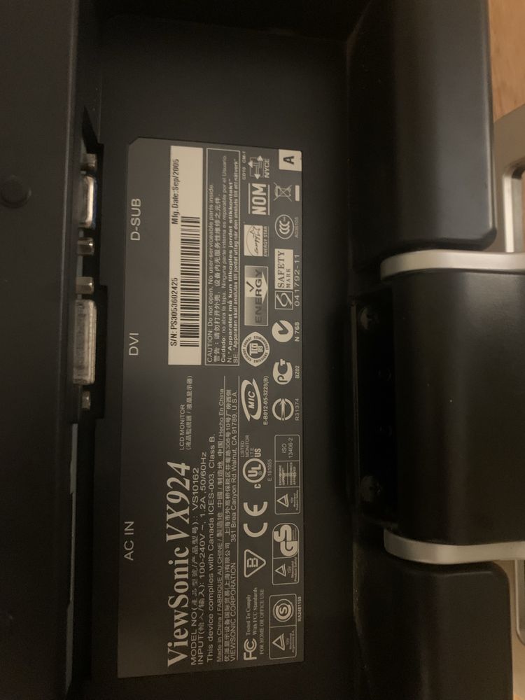 Monitor ViewSonic VX924 -19” LCD