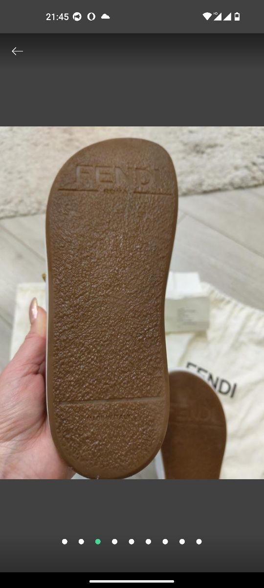 Шльопанці  Fendi