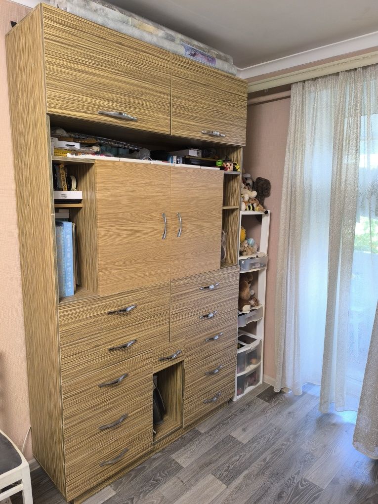 Продам шафу-камод б/у