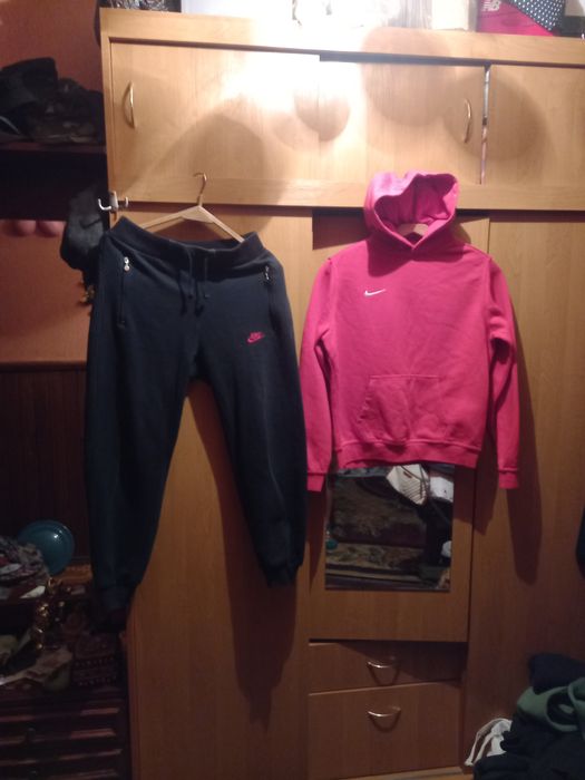 Женские костюмы спортивные,утеплённые.