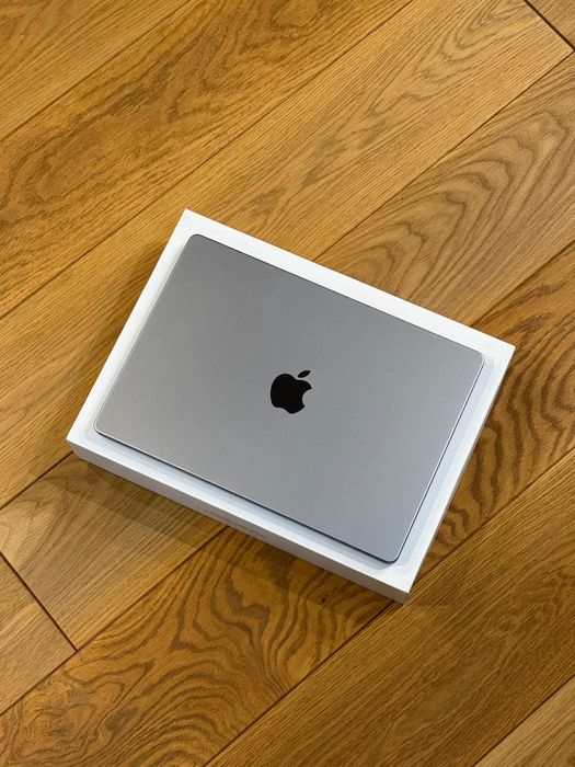 Apple MacBook Pro 14 cali/16GB/1TB/M2 Pro - stan bardzo dobry!