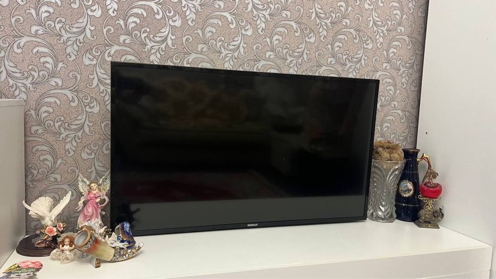 Телевізор Satelit,43”