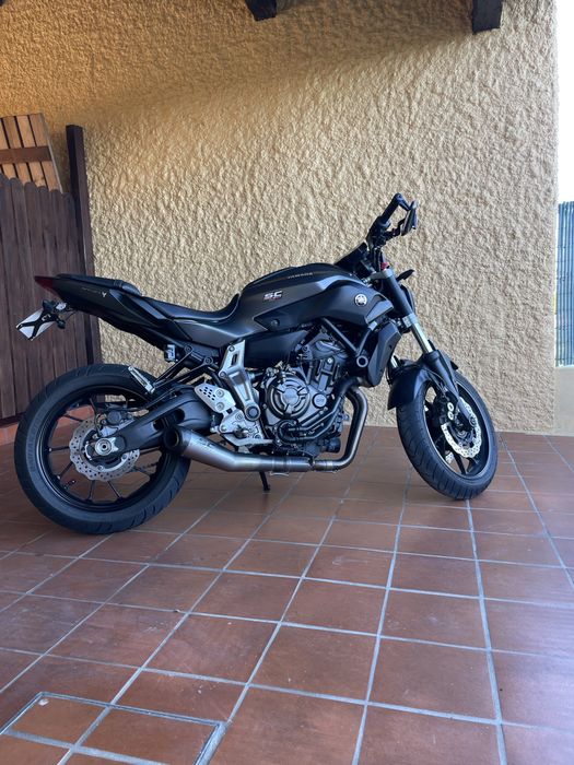 Vendo Mt-07 escape sc project original