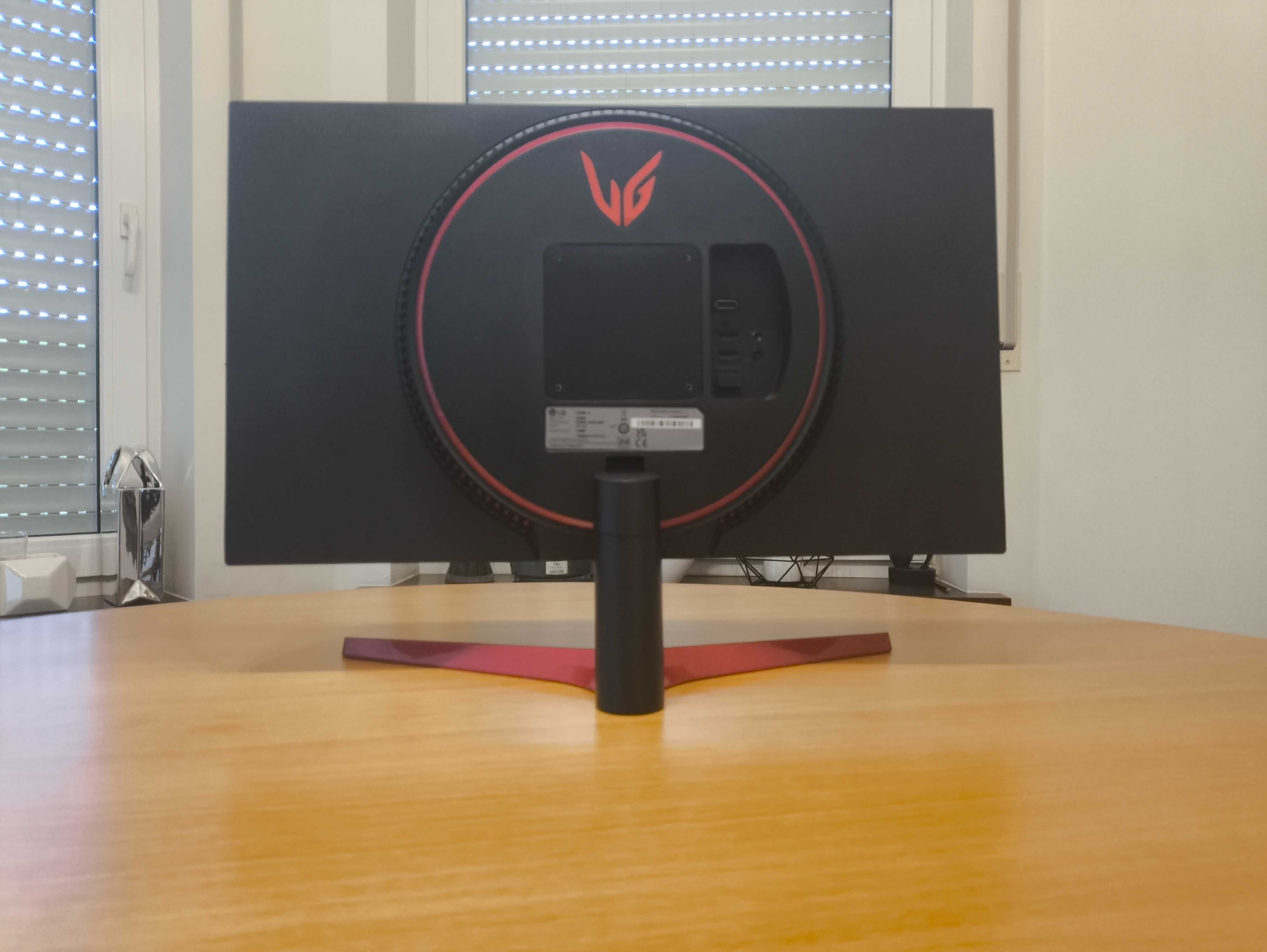 Monitor LG 27 cali
