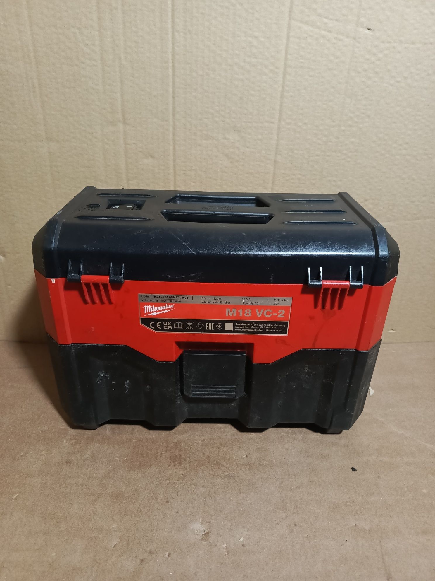 Milwaukee m18  odkurzacz przemysłowy M18 vc-2