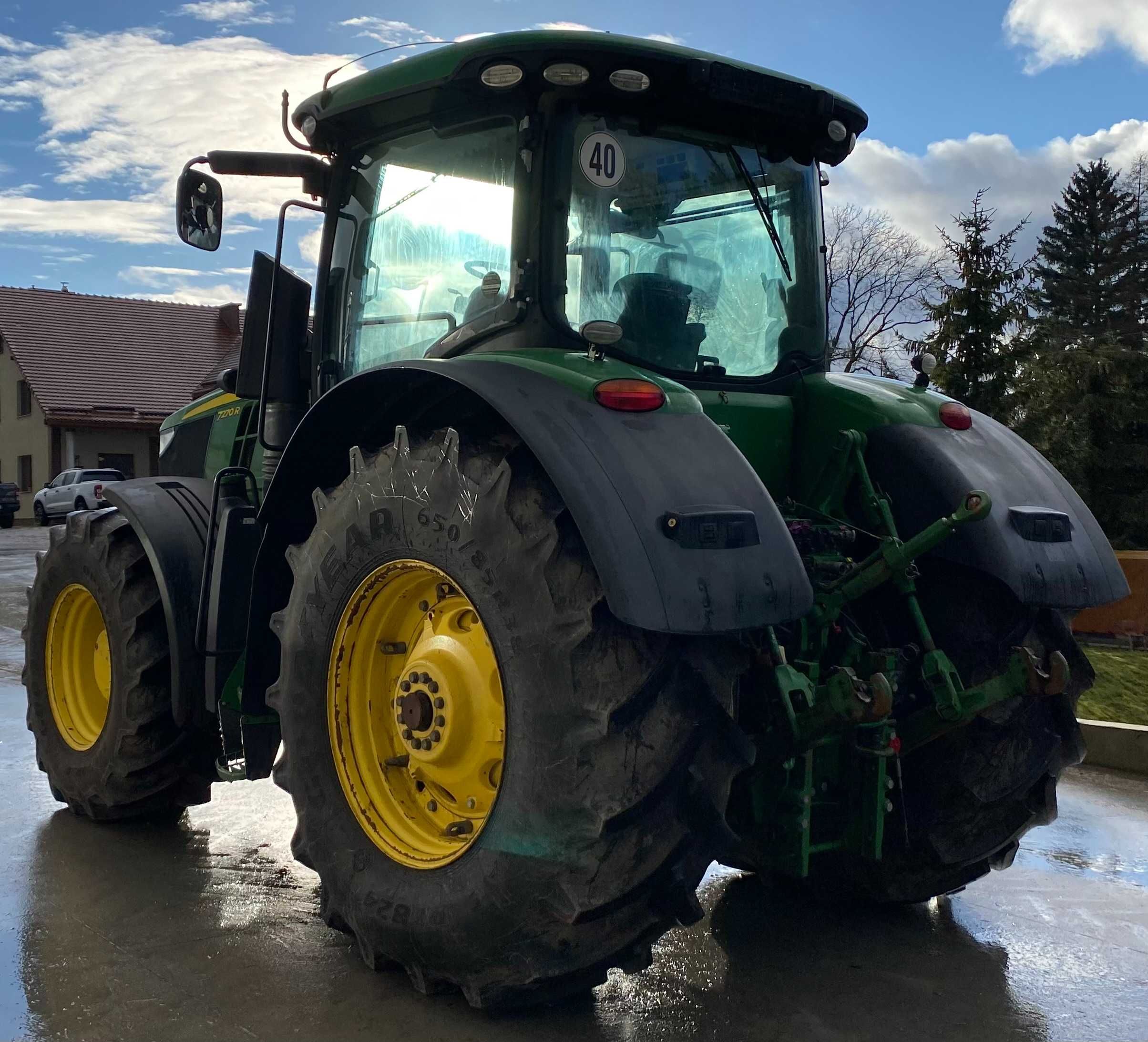 John Deere 7270r