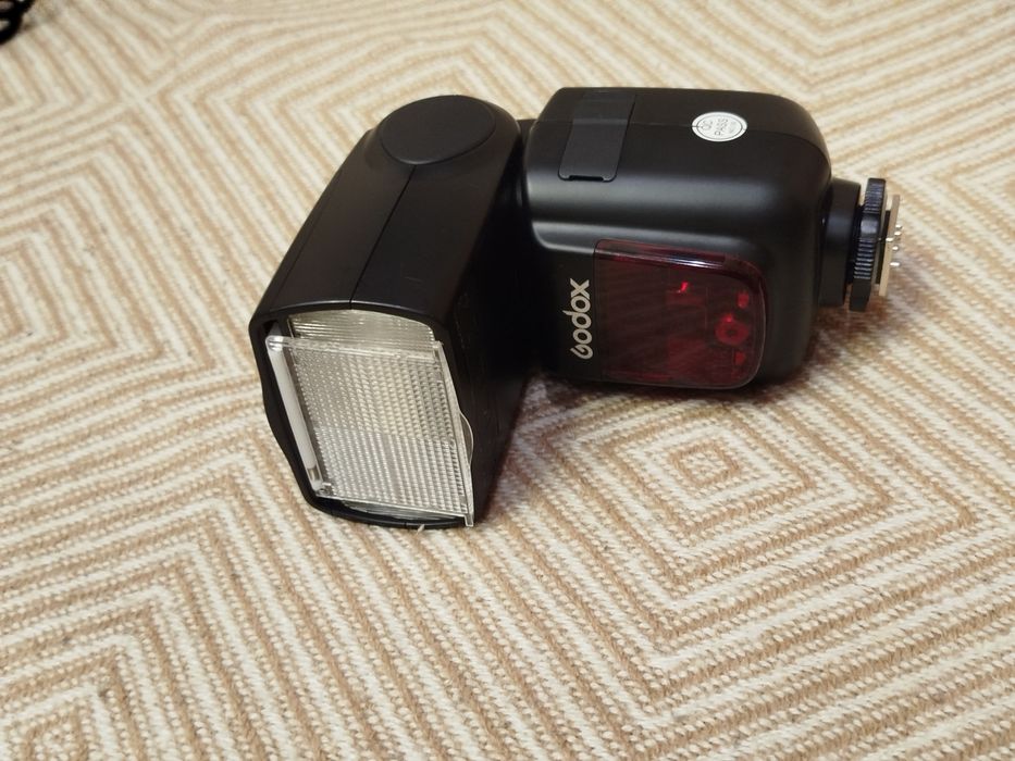 Відмінний  стан,потужний спалах Godox Ving V860II-C Li-Ion для Canon