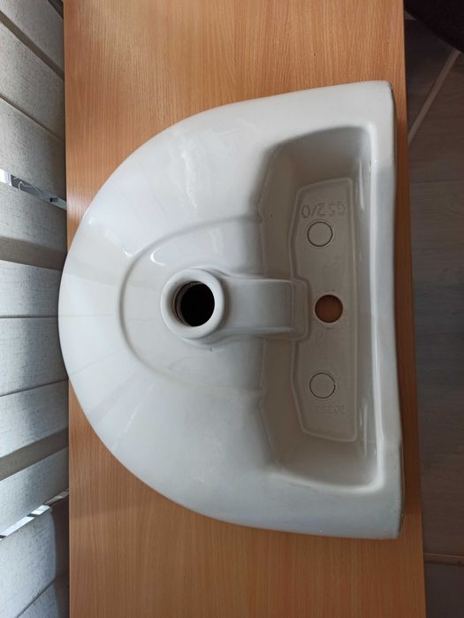 Umywalka wisząca Roca 56cmx45cm - super-cena !!!