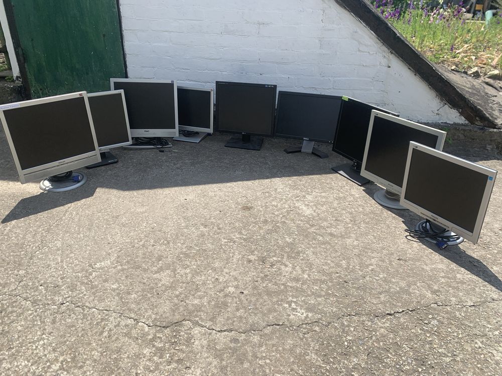 Монитор Philips 150s