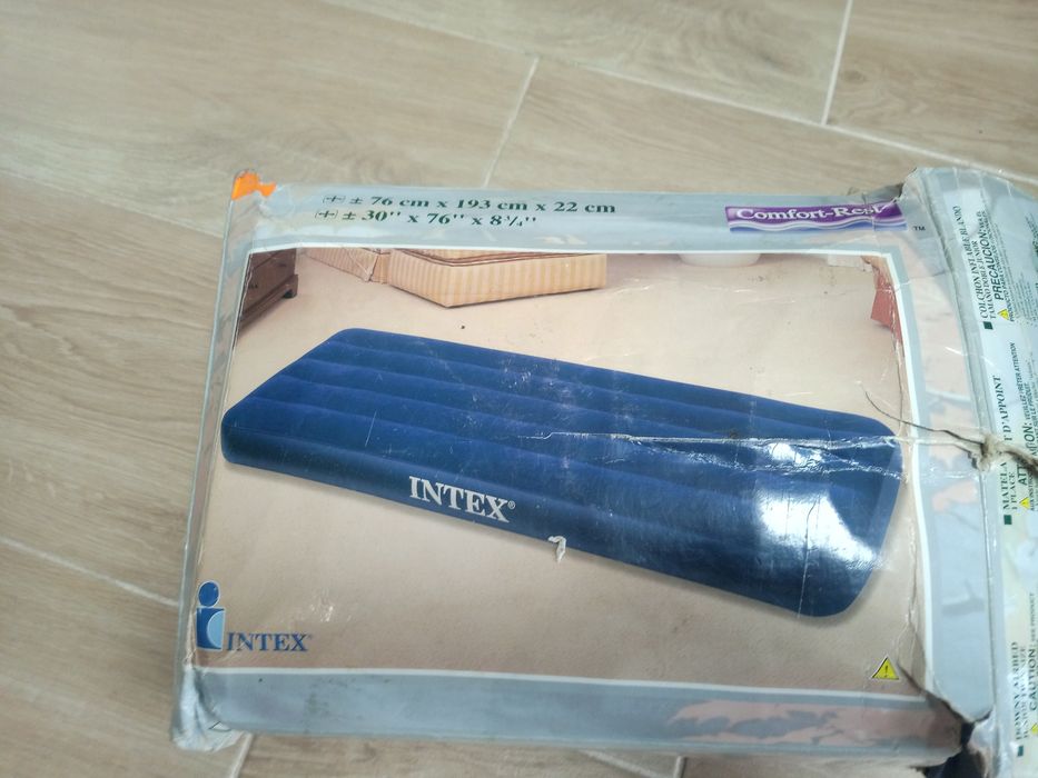Materac 1osibiwy welurowy INTEX