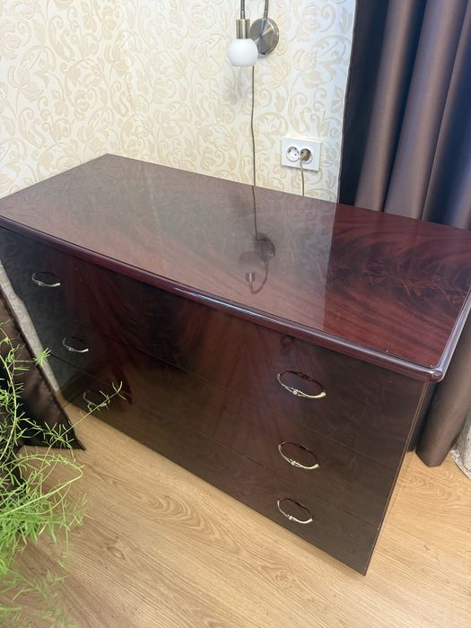 Меблі ліжко комод тумбочка шафа спальня