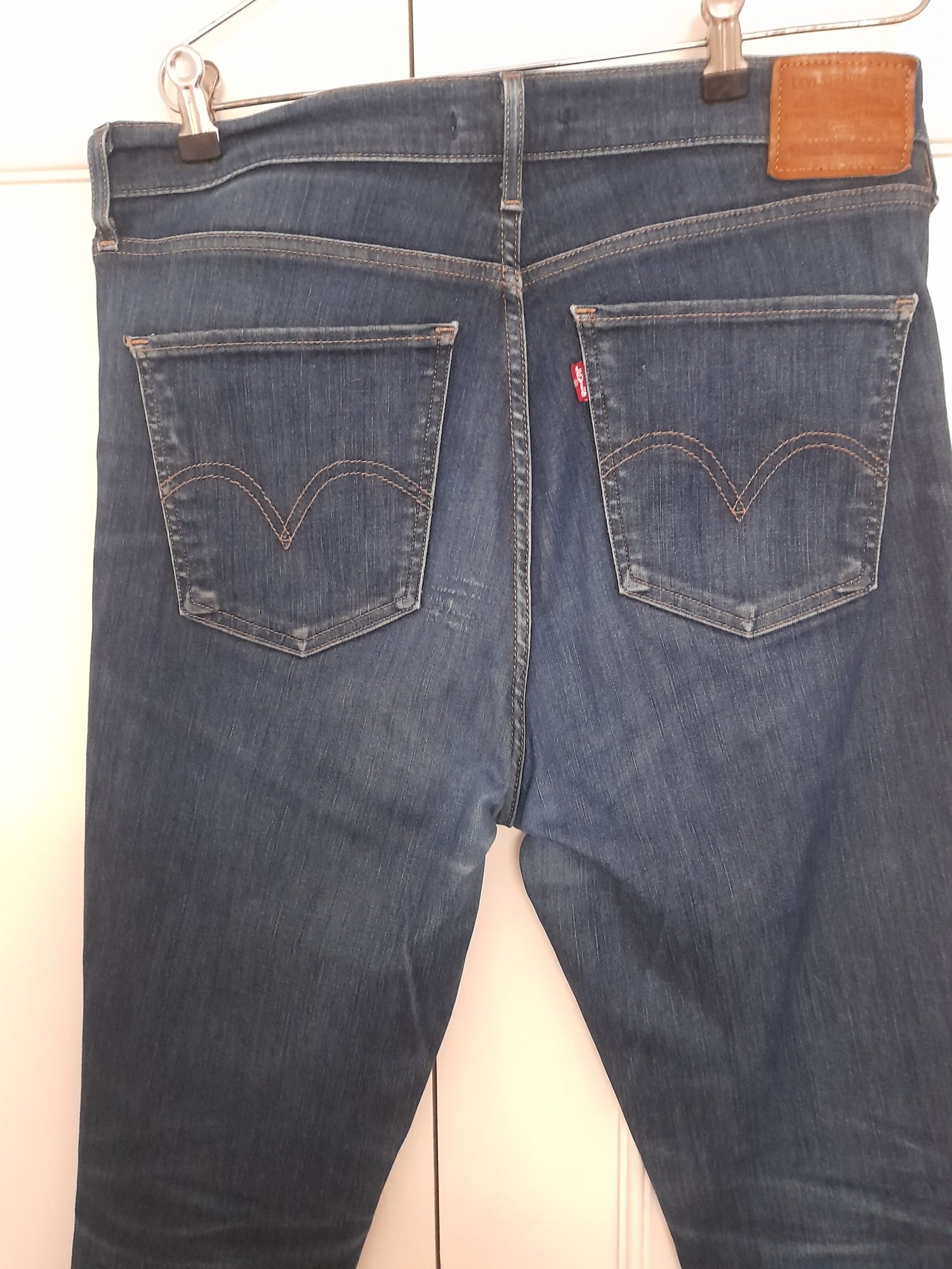 Calças de ganga de senhora " Levi's tamanho 42"