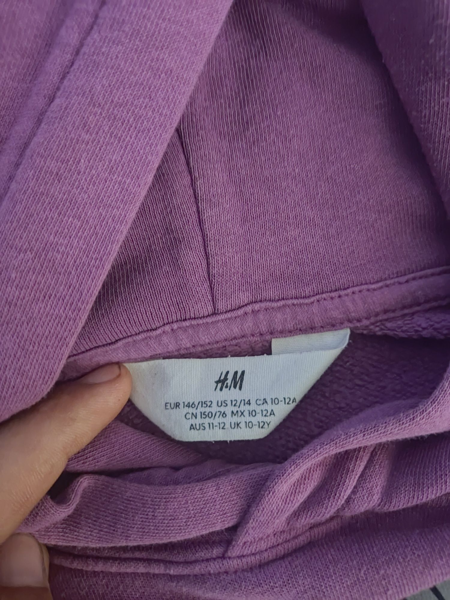 Продам аниме худи H&M