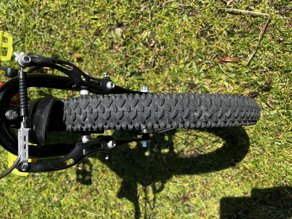 Bicicleta crianca roda 16 como nova - decathlon aluminio