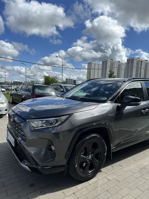 Тойота RAV 4 (продам)