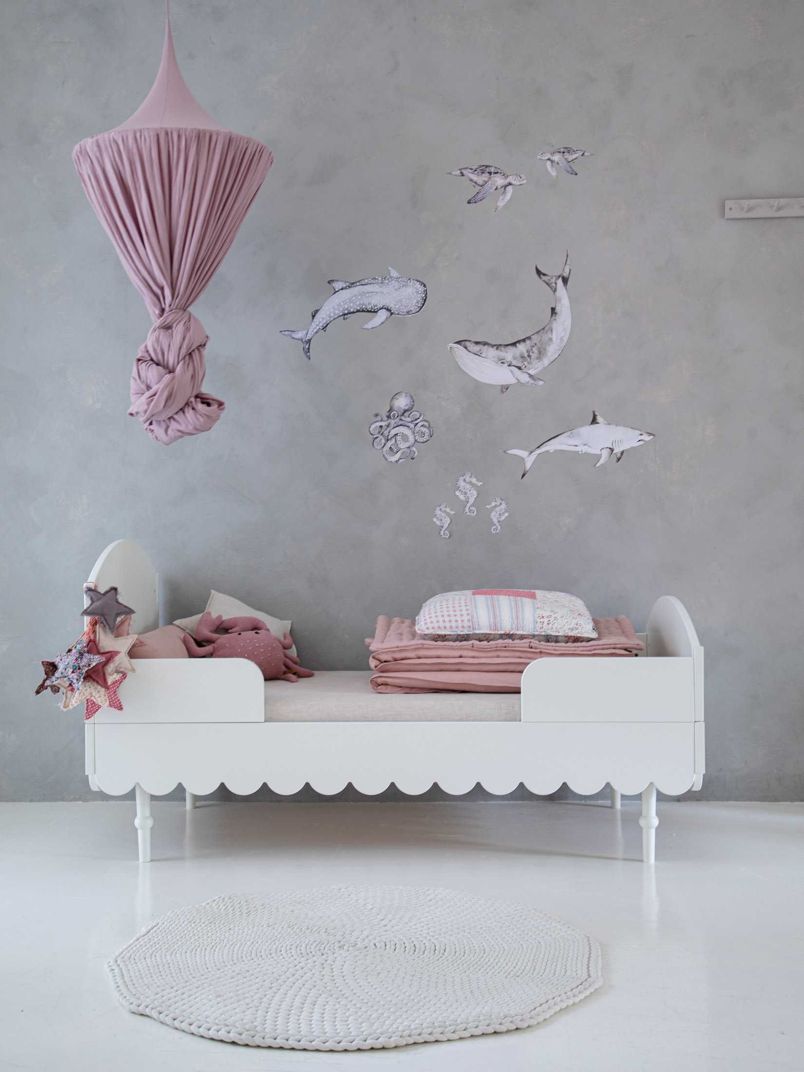 Łóżeczko 70x140 sofa tapczanik Babushka złamana biel White białe RETRO