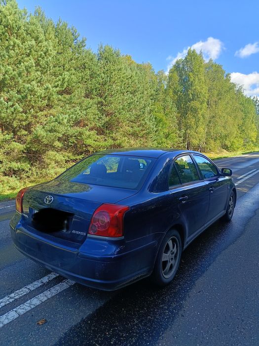 Toyota Avensis !!