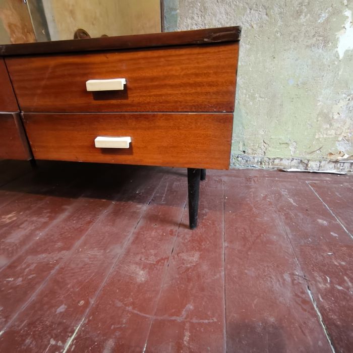 Toaletka / konsola vintage z lustrem – do renowacji