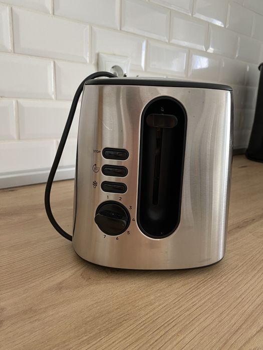 Vendo cafeteira (40) torradeira (15) forno eletrico (40)