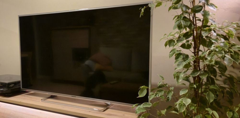 Panasonic 50' LED Full HD 3D – idealny stan, super do gier!