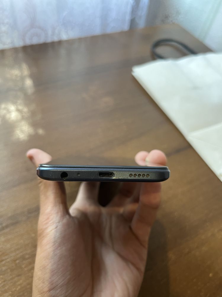 Телефон Tecno Spark 8c