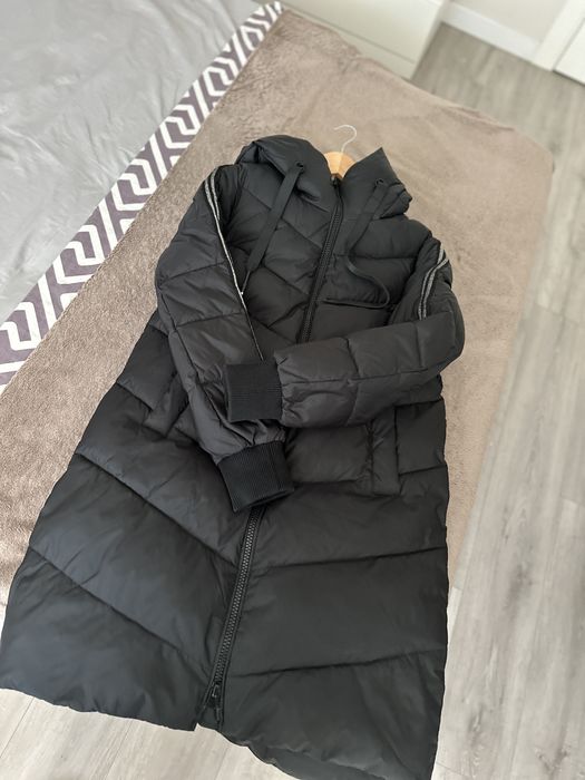 зимова куртка фірми Clasna