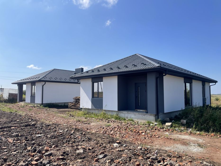 Стильний Будинок з Комунікаціями за Супер Ціною