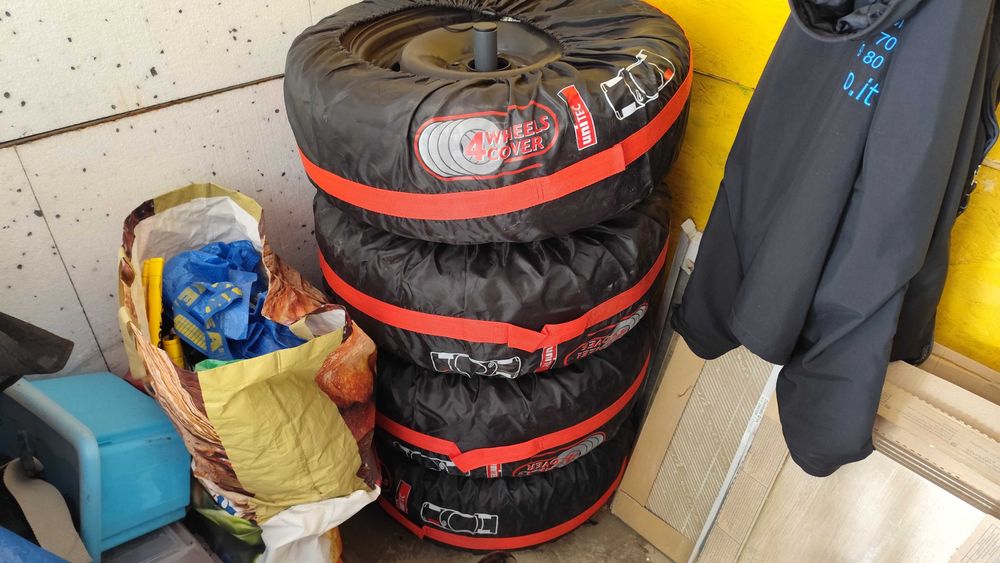 Opony Nokian WR D4 z TPMS oraz felgami stalowymi Ford Courier/Fiesta