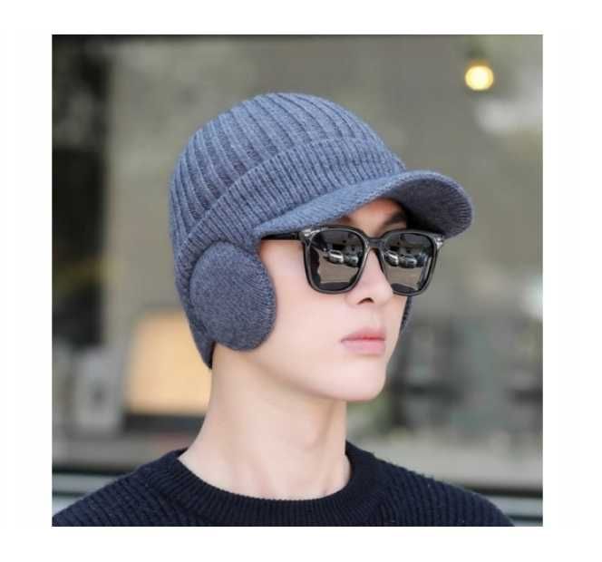 Czapka Z Daszkiem Zimowa Ciepła na Uszy Uniwersalna