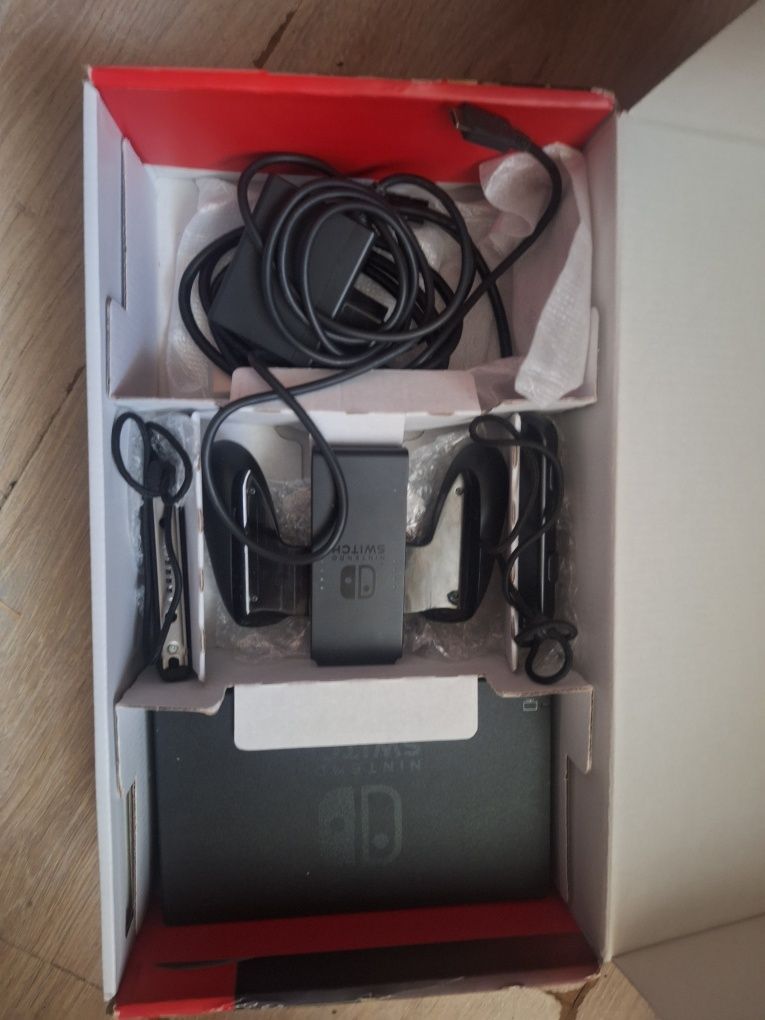 Nintendo switch V2 + gry + akcesoria
