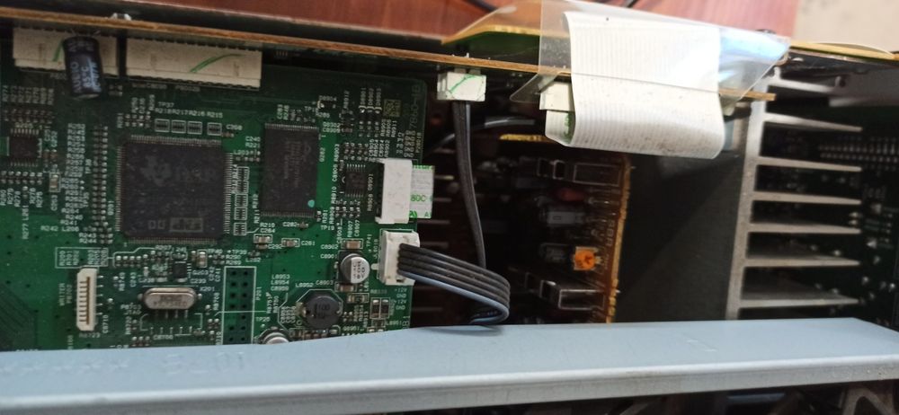 Ресивер Onkyo TX-SR608 на деталі