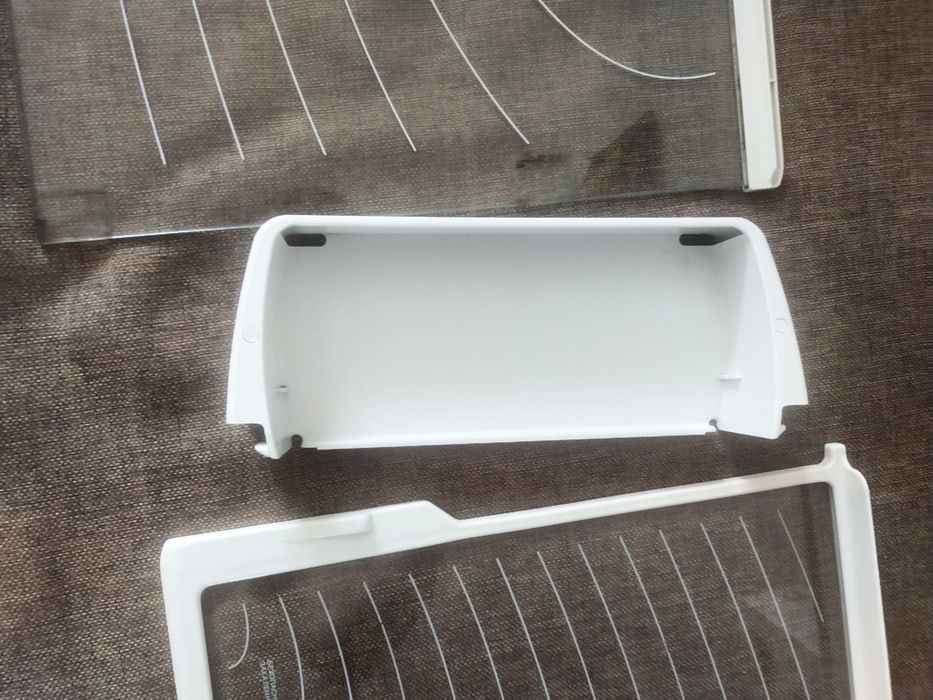 Бокові полички до холодильника , стікляні полиці Атлант