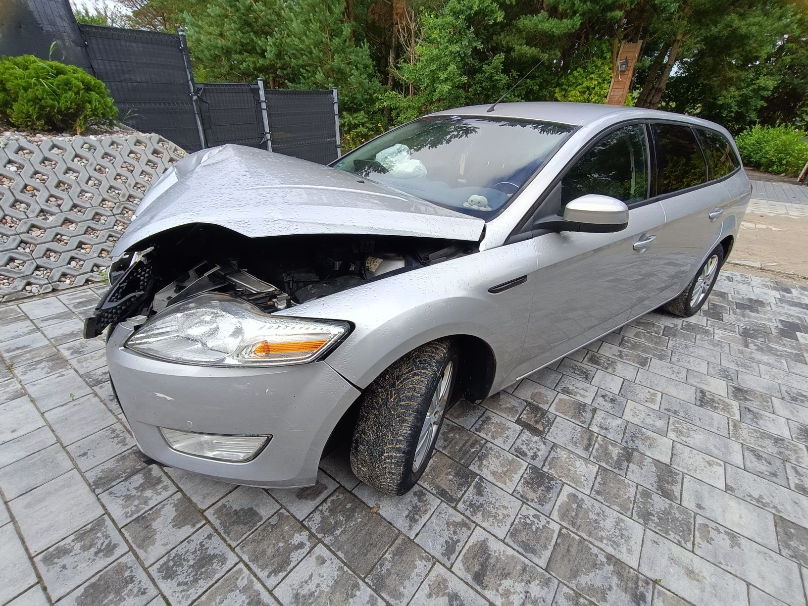 Ford Mondeo MK4 2.0 TDCi 2007r uszkodzony