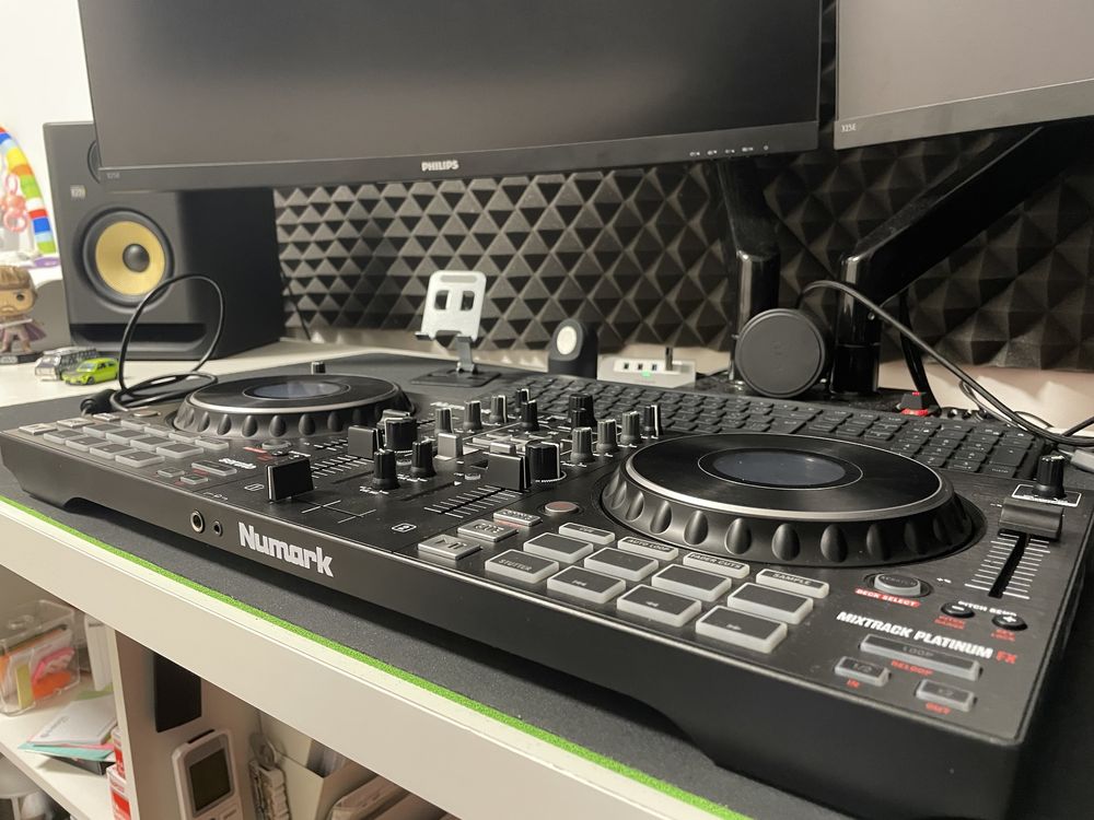 Controlador DJ Numark Platinum FX