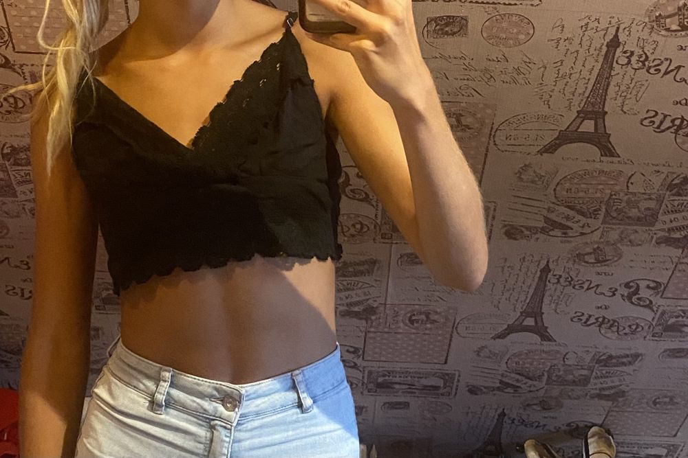 Czarny top bikbok rozmir xs