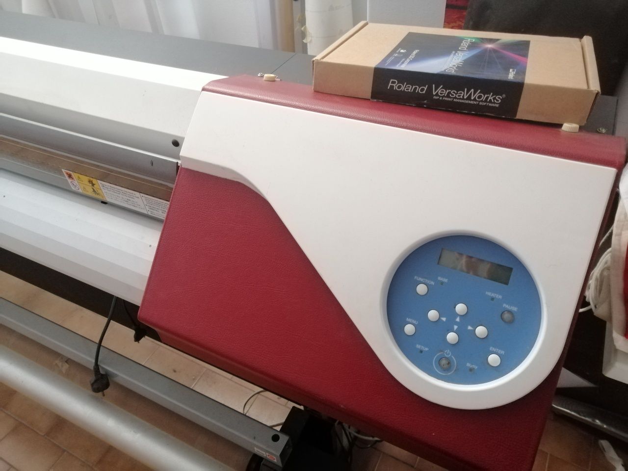 Roland RE-640 Plotter de Impressão com enrolador